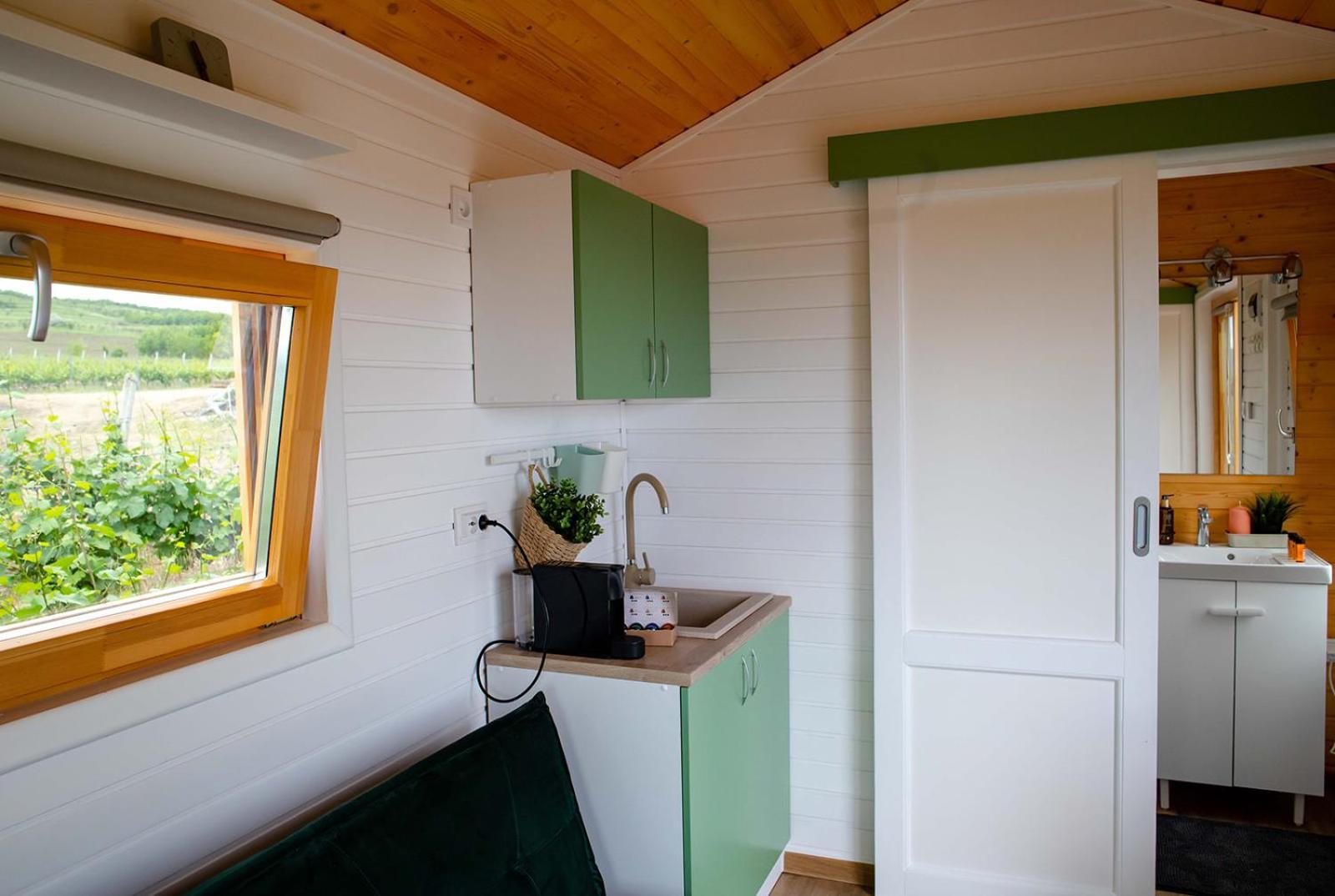 فندق Tiny House In The Vineyard By Gramofon Wine Iordachianu الغرفة الصورة